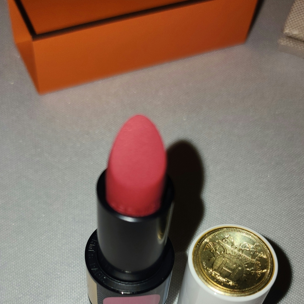 Giftable Never Used Hermès Rouge Lipstick -Limited Edition - Picture 8 of 9